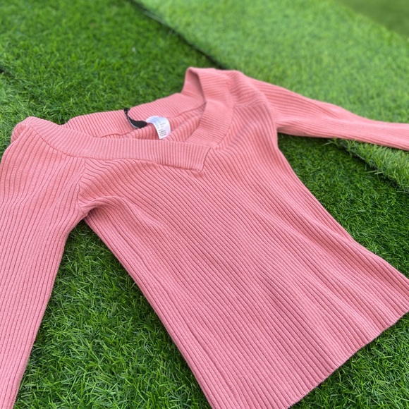 Sweater - Picture 2 of 3